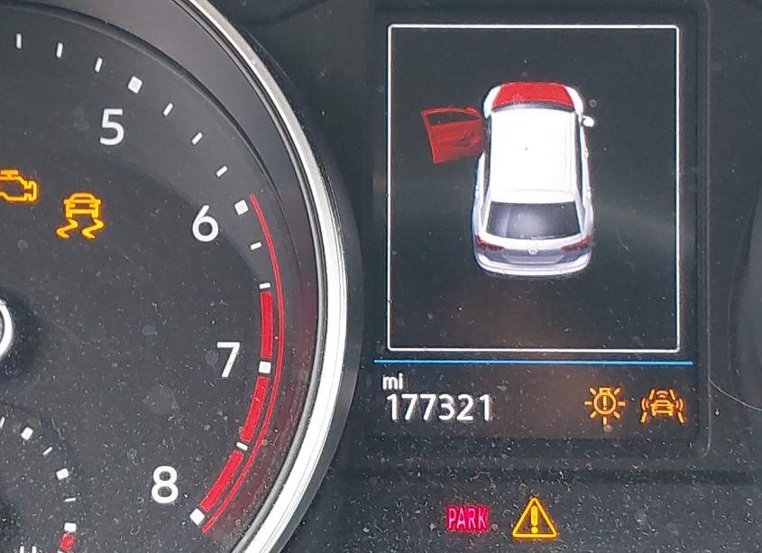 Photo 15 of 2018 Volkswagen Tiguan 2.0T SE/2.0T SEL (VIN 3VV3B7AX3JM003194)