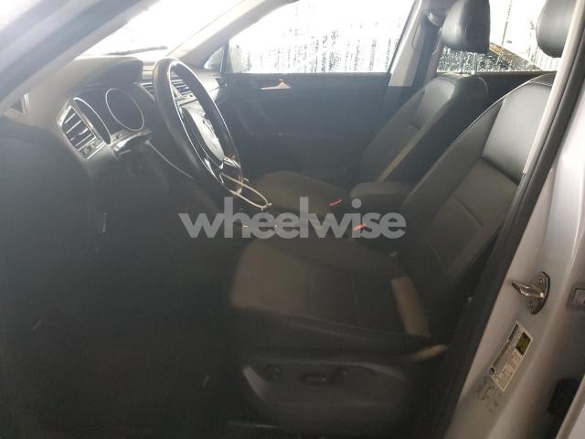 Photo 11 of 2018 VOLKSWAGEN TIGUAN SE (VIN 3VV3B7AX3JM214153)