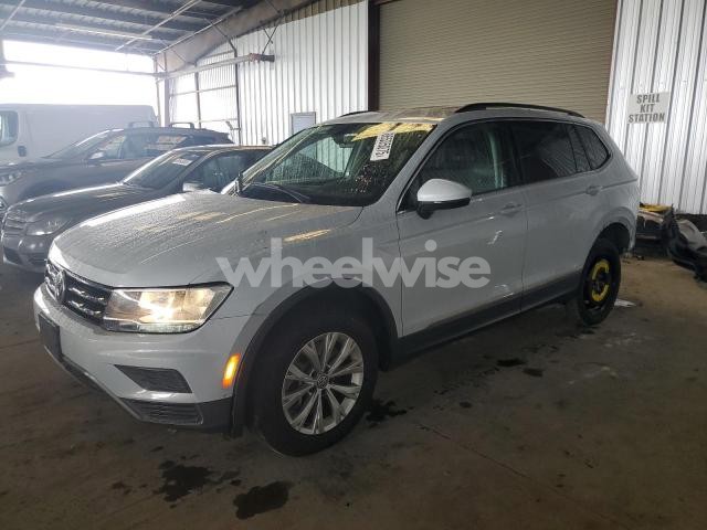 Photo 12 of 2018 VOLKSWAGEN TIGUAN SE (VIN 3VV3B7AX3JM214153)