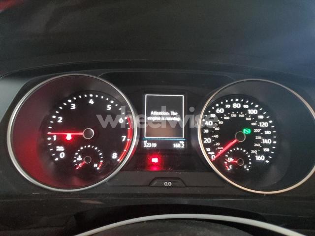 Photo 3 of 2018 VOLKSWAGEN TIGUAN SE (VIN 3VV3B7AX3JM214153)