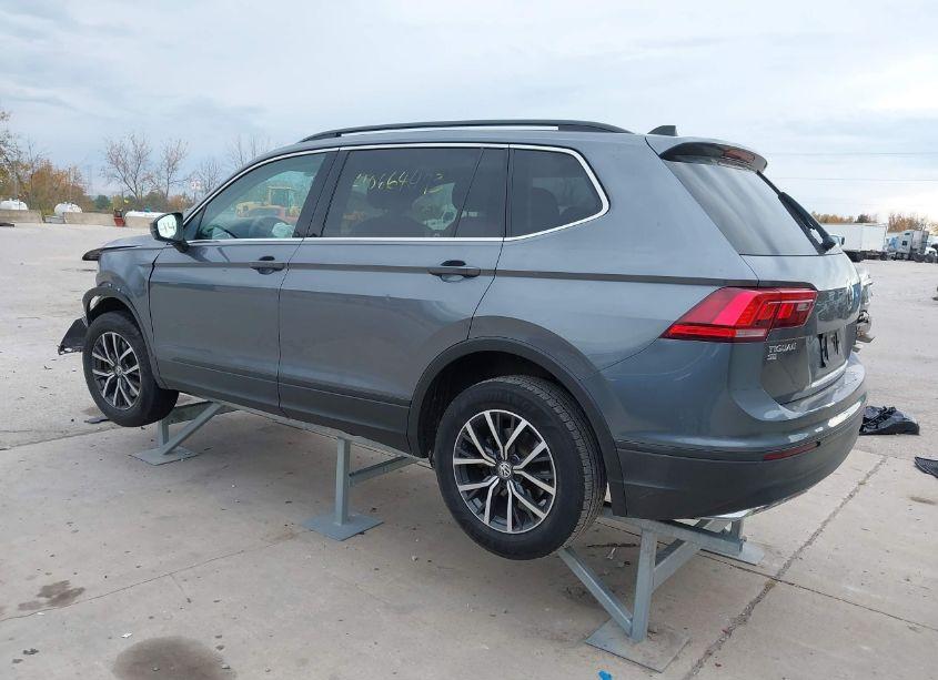 Photo 3 of 2019 Volkswagen Tiguan (VIN 3VV3B7AX3KM049660)