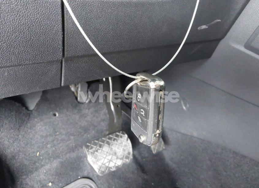 Photo 11 of 2019 Volkswagen Tiguan 2.0T SE/2.0T SEL/2.0T SEL R-LINE/2.0T SEL R-LINE BLACK (VIN 3VV3B7AX3KM085266)