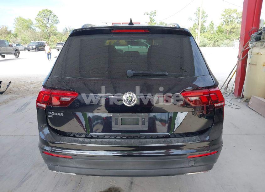 Photo 17 of 2019 Volkswagen Tiguan 2.0T SE/2.0T SEL/2.0T SEL R-LINE/2.0T SEL R-LINE BLACK (VIN 3VV3B7AX3KM085266)