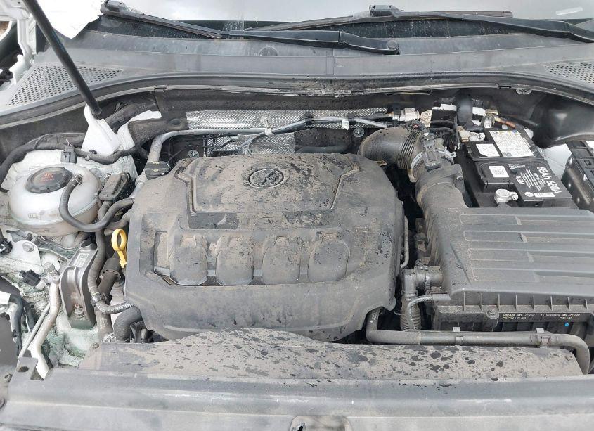 Photo 10 of 2020 Volkswagen Tiguan 2.0T SE/2.0T SE R-LINE BLACK/2.0T SEL (VIN 3VV3B7AX3LM015977)