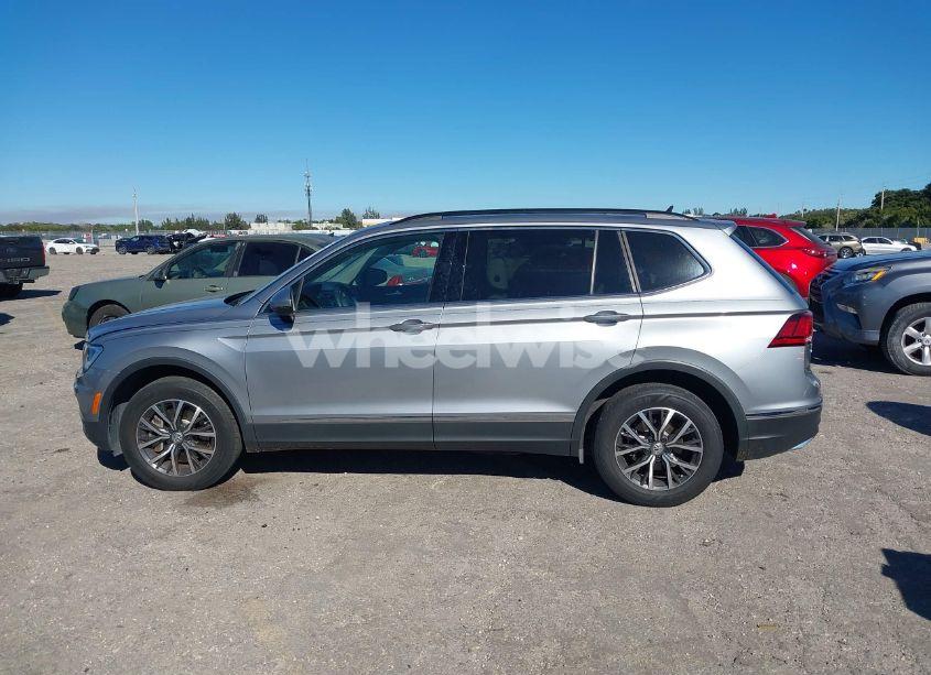 Photo 14 of 2020 Volkswagen Tiguan 2.0T SE/2.0T SE R-LINE BLACK/2.0T SEL (VIN 3VV3B7AX3LM067593)