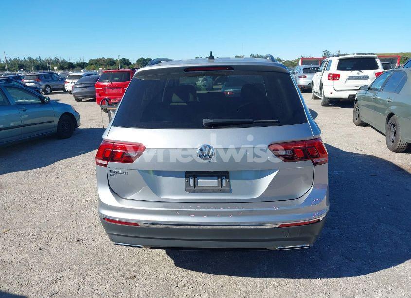 Photo 16 of 2020 Volkswagen Tiguan 2.0T SE/2.0T SE R-LINE BLACK/2.0T SEL (VIN 3VV3B7AX3LM067593)