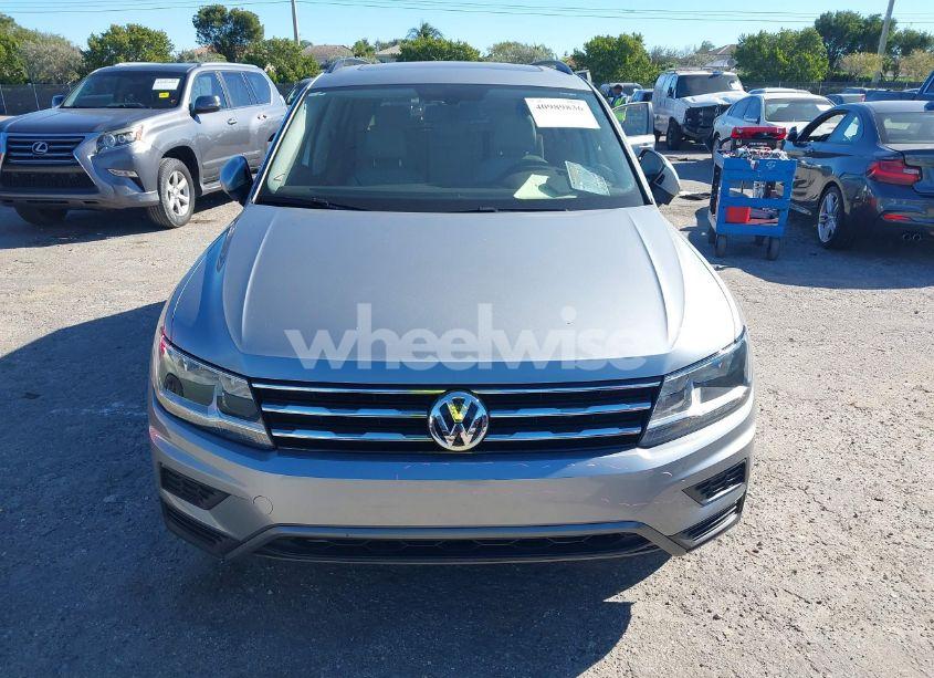 Photo 17 of 2020 Volkswagen Tiguan 2.0T SE/2.0T SE R-LINE BLACK/2.0T SEL (VIN 3VV3B7AX3LM067593)