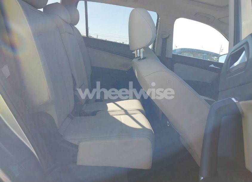 Photo 8 of 2020 Volkswagen Tiguan 2.0T SE/2.0T SE R-LINE BLACK/2.0T SEL (VIN 3VV3B7AX3LM067593)