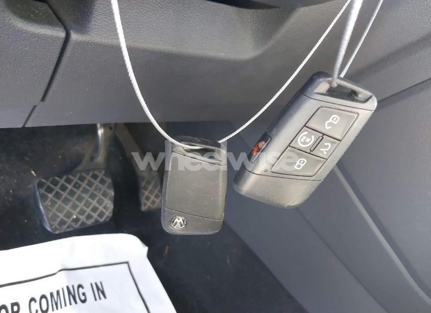 Photo 11 of 2020 Volkswagen Tiguan (VIN 3VV3B7AX3LM115514)