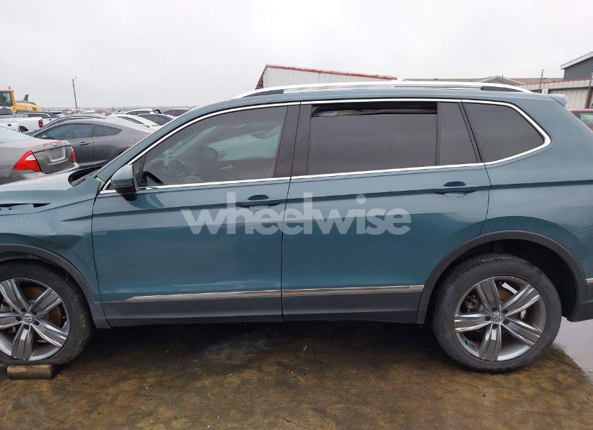Photo 15 of 2020 Volkswagen Tiguan (VIN 3VV3B7AX3LM115514)