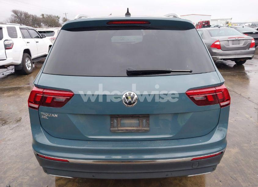 Photo 17 of 2020 Volkswagen Tiguan (VIN 3VV3B7AX3LM115514)