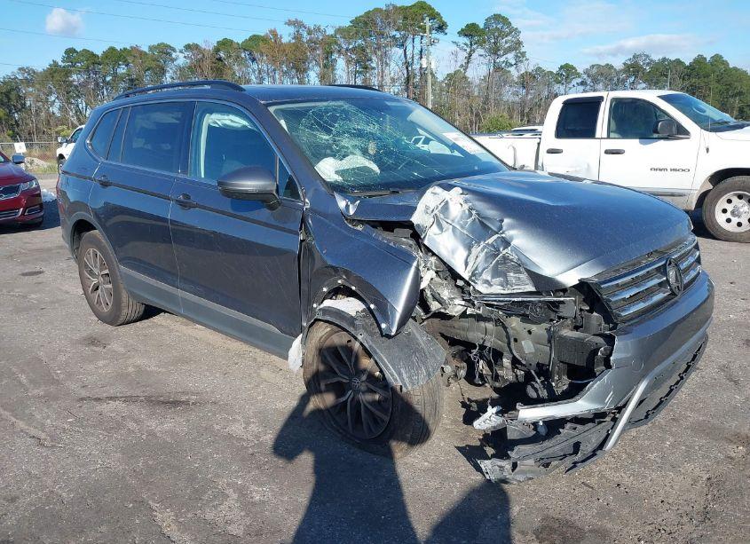 2020 Volkswagen Tiguan 2.0T SE/2.0T SE R-LINE BLACK/2.0T SEL (VIN 3VV3B7AX3LM150571) main photo