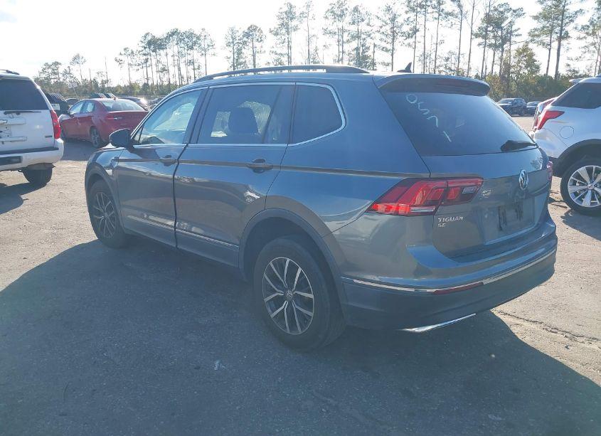 Photo 3 of 2020 Volkswagen Tiguan 2.0T SE/2.0T SE R-LINE BLACK/2.0T SEL (VIN 3VV3B7AX3LM150571)
