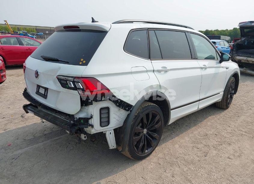Photo 4 of 2020 Volkswagen Tiguan 2.0T SE/2.0T SE R-LINE BLACK/2.0T SEL (VIN 3VV3B7AX3LM179830)