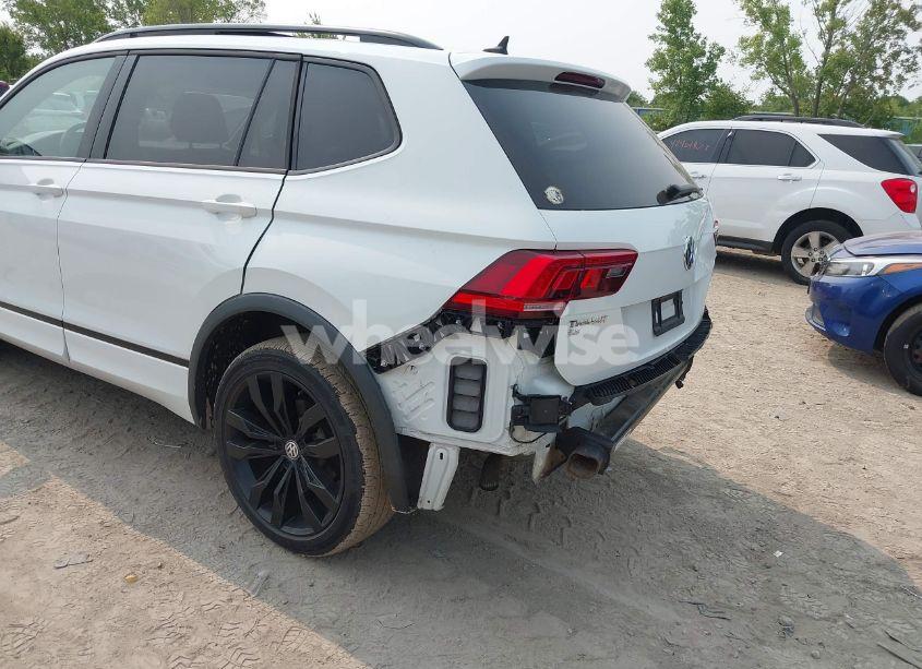 Photo 6 of 2020 Volkswagen Tiguan 2.0T SE/2.0T SE R-LINE BLACK/2.0T SEL (VIN 3VV3B7AX3LM179830)