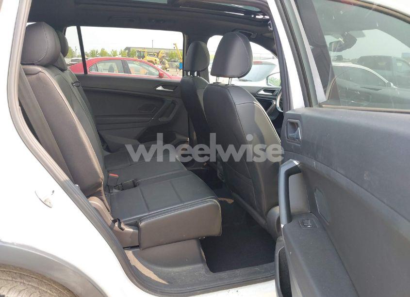 Photo 8 of 2020 Volkswagen Tiguan 2.0T SE/2.0T SE R-LINE BLACK/2.0T SEL (VIN 3VV3B7AX3LM179830)