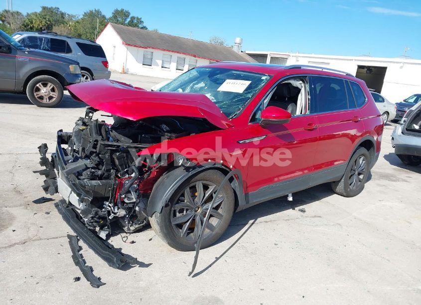 Photo 2 of 2022 Volkswagen Tiguan 2.0T SE (VIN 3VV3B7AX3NM041479)