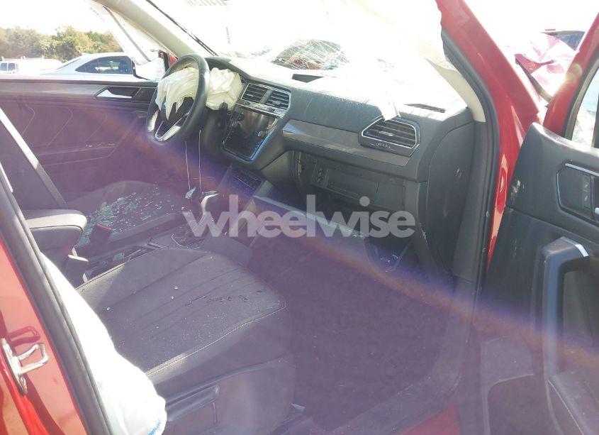 Photo 5 of 2022 Volkswagen Tiguan 2.0T SE (VIN 3VV3B7AX3NM041479)