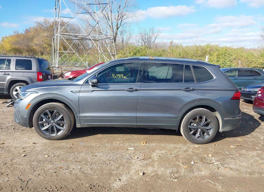 Photo 14 of 2022 Volkswagen Tiguan 2.0T SE (VIN 3VV3B7AX3NM088303)