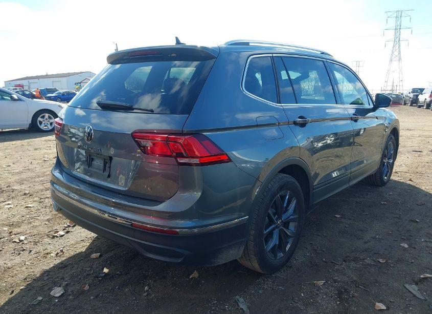 Photo 4 of 2022 Volkswagen Tiguan 2.0T SE (VIN 3VV3B7AX3NM088303)