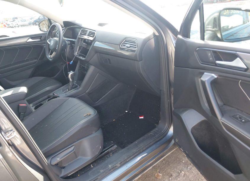 Photo 5 of 2022 Volkswagen Tiguan 2.0T SE (VIN 3VV3B7AX3NM088303)