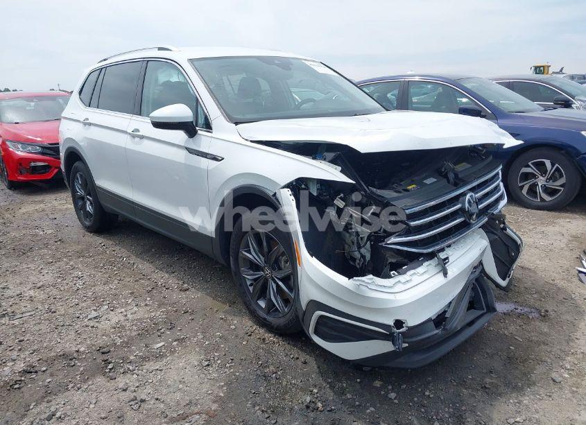 2022 Volkswagen Tiguan 2.0T SE (VIN 3VV3B7AX3NM176770) main photo
