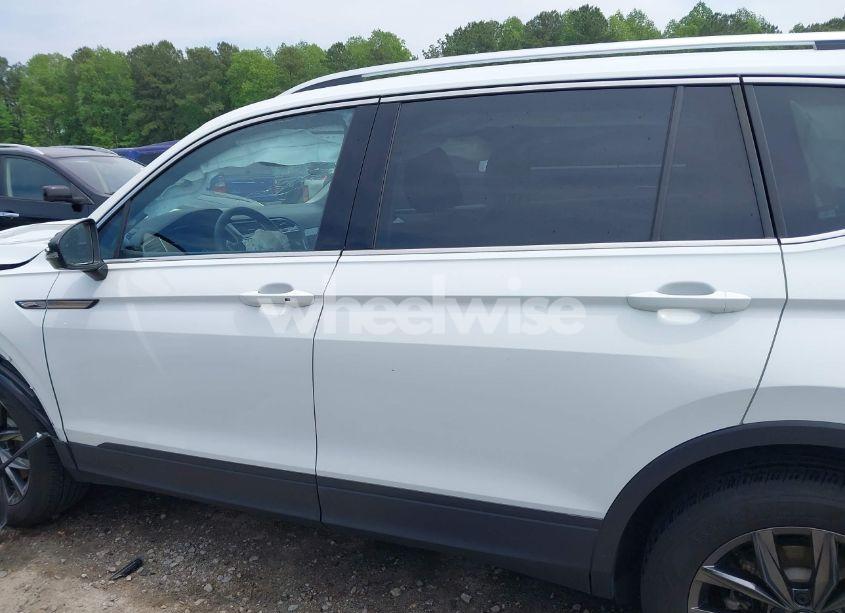 Photo 15 of 2022 Volkswagen Tiguan 2.0T SE (VIN 3VV3B7AX3NM176770)