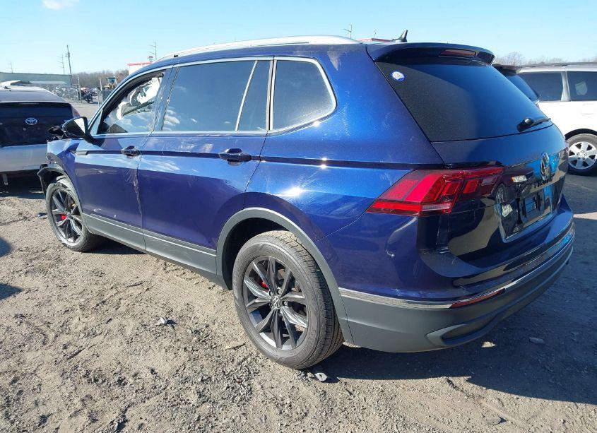 Photo 3 of 2023 Volkswagen Tiguan 2.0T SE (VIN 3VV3B7AX3PM021218)