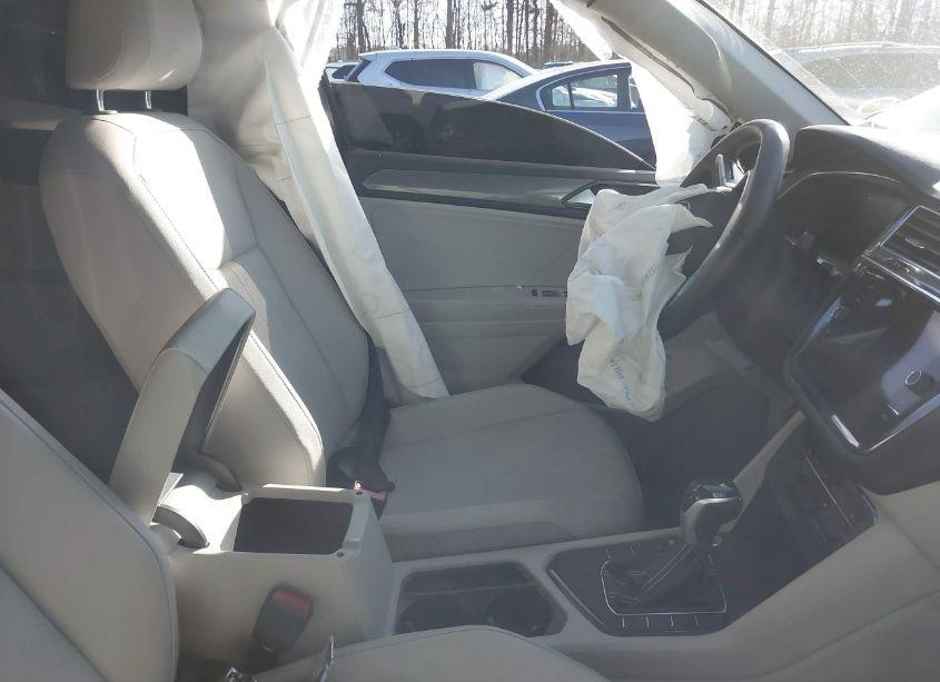 Photo 5 of 2023 Volkswagen Tiguan 2.0T SE (VIN 3VV3B7AX3PM021218)