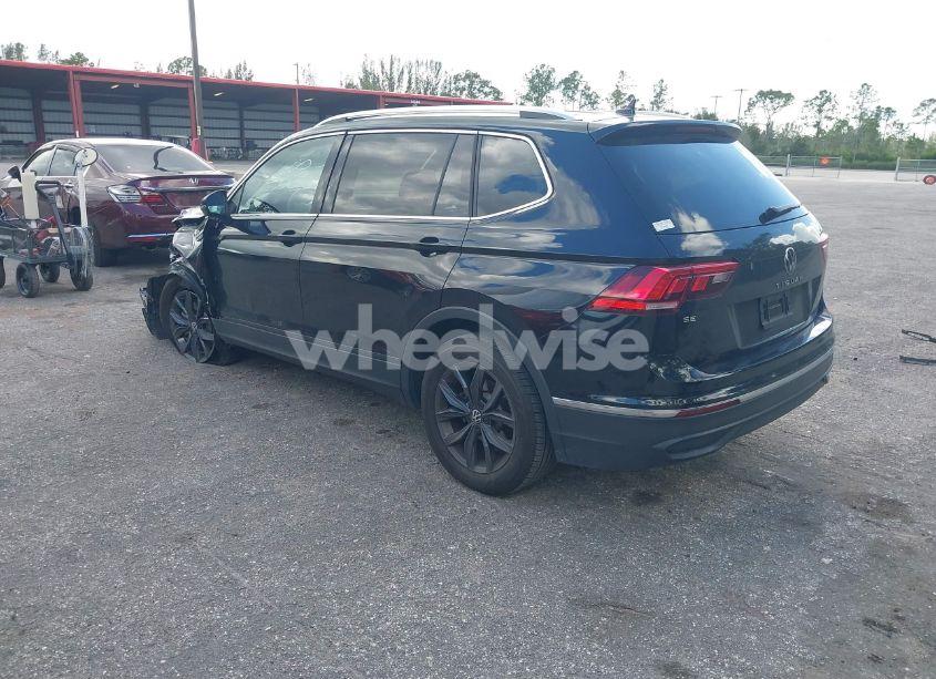 Photo 3 of 2023 Volkswagen Tiguan 2.0T SE (VIN 3VV3B7AX3PM059838)