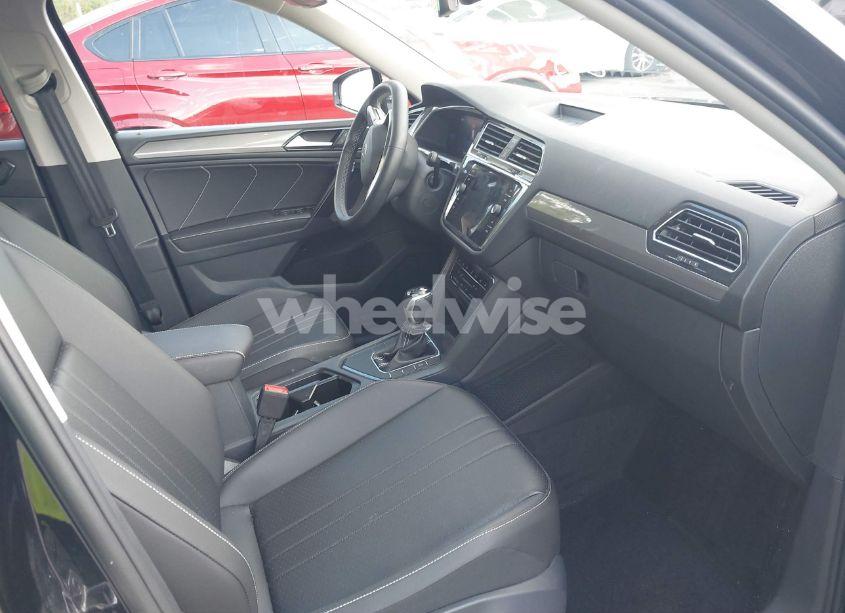 Photo 5 of 2023 Volkswagen Tiguan 2.0T SE (VIN 3VV3B7AX3PM059838)