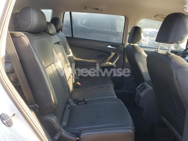 Photo 5 of 2024 VOLKSWAGEN TIGUAN SE (VIN 3VV3B7AX3RM030455)