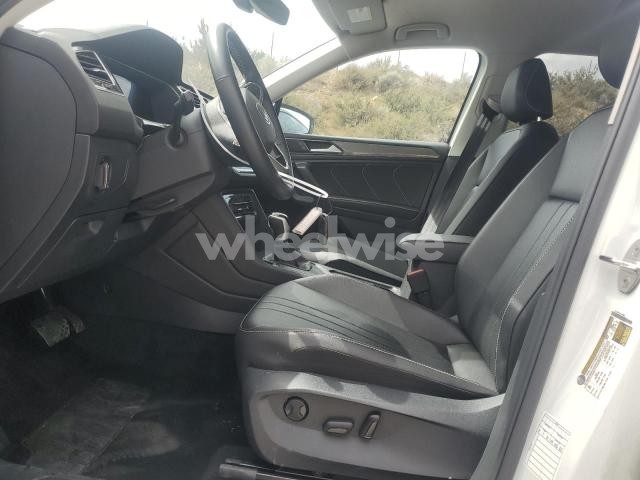 Photo 10 of 2024 VOLKSWAGEN TIGUAN SE (VIN 3VV3B7AX3RM124383)