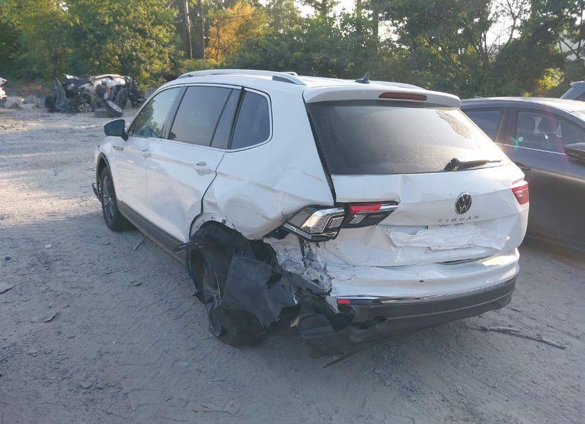 Photo 3 of 2024 Volkswagen Tiguan 2.0T SE (VIN 3VV3B7AX3RM133410)