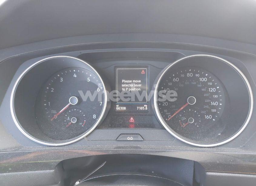 Photo 7 of 2018 Volkswagen Tiguan 2.0T SE/2.0T SEL (VIN 3VV3B7AX4JM120816)