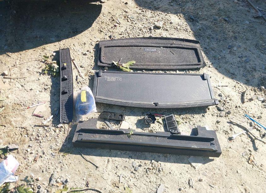 Photo 12 of 2018 Volkswagen Tiguan 2.0T SE/2.0T SEL (VIN 3VV3B7AX4JM171295)