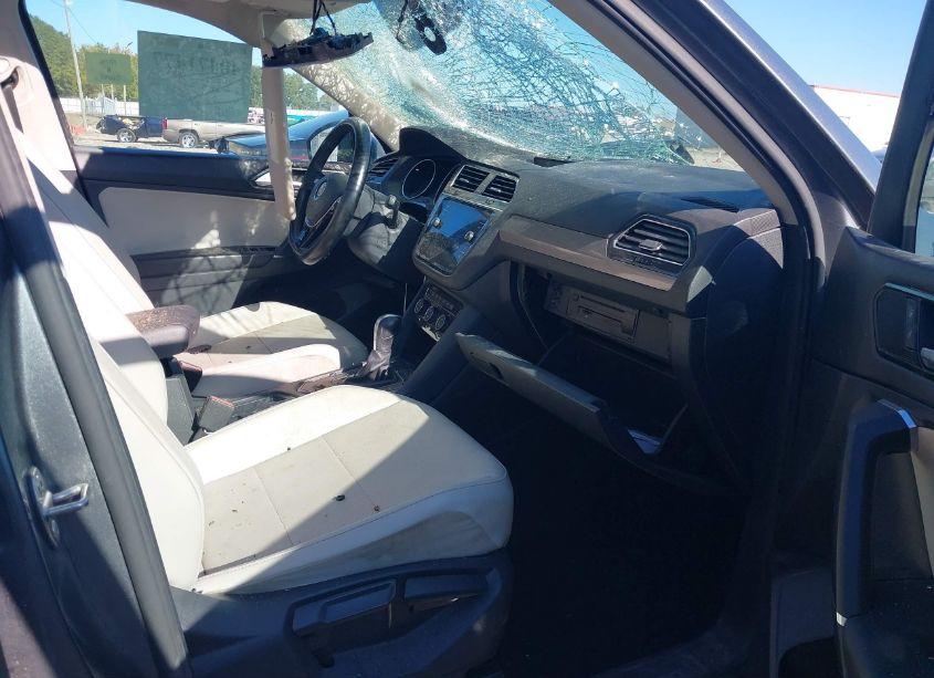 Photo 5 of 2018 Volkswagen Tiguan 2.0T SE/2.0T SEL (VIN 3VV3B7AX4JM171295)