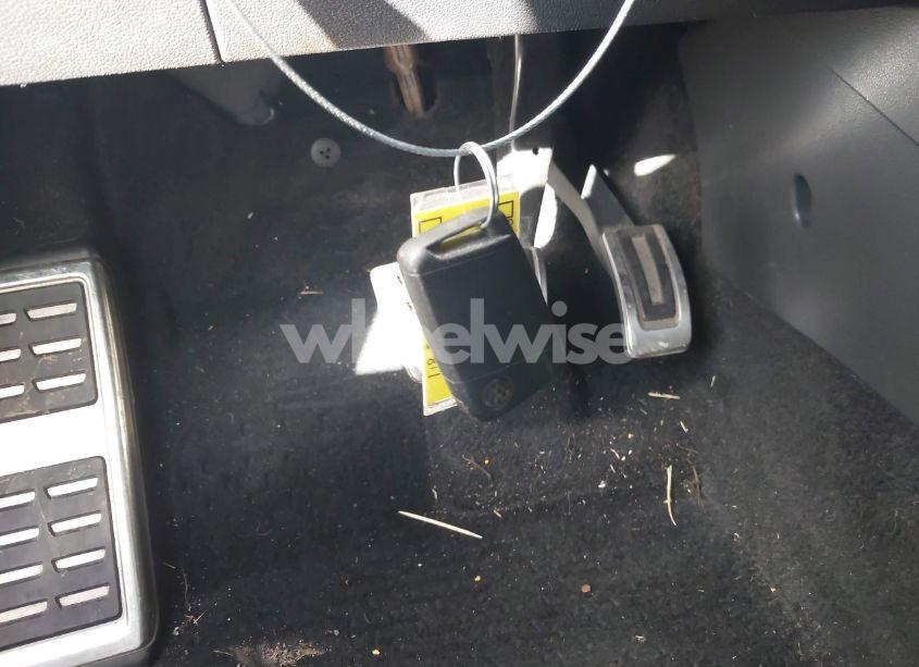 Photo 11 of 2019 Volkswagen Tiguan 2.0T SE/2.0T SEL/2.0T SEL R-LINE/2.0T SEL R-LINE BLACK (VIN 3VV3B7AX4KM052633)