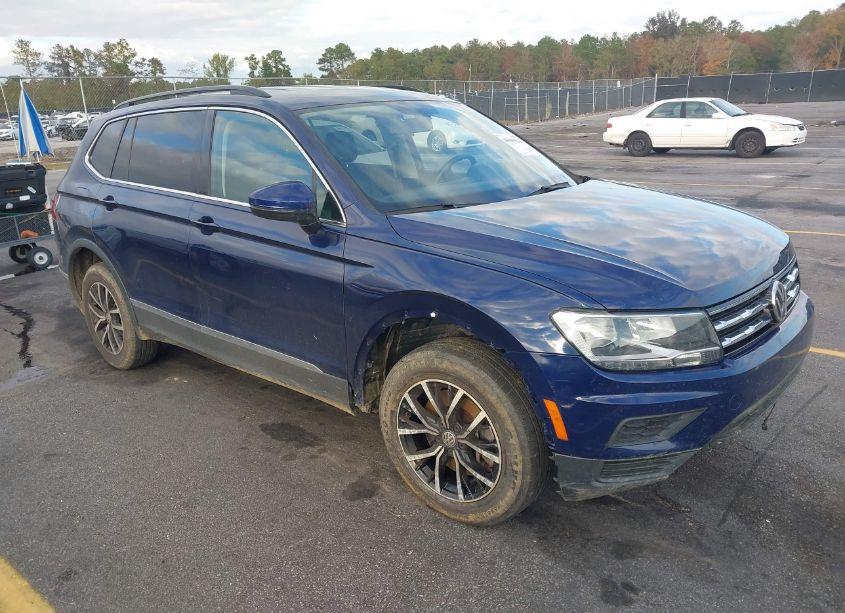 2021 Volkswagen Tiguan 2.0T SE/2.0T SE R-LINE BLACK/2.0T SEL (VIN 3VV3B7AX4MM100120) main photo