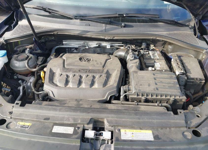 Photo 10 of 2021 Volkswagen Tiguan 2.0T SE/2.0T SE R-LINE BLACK/2.0T SEL (VIN 3VV3B7AX4MM100120)