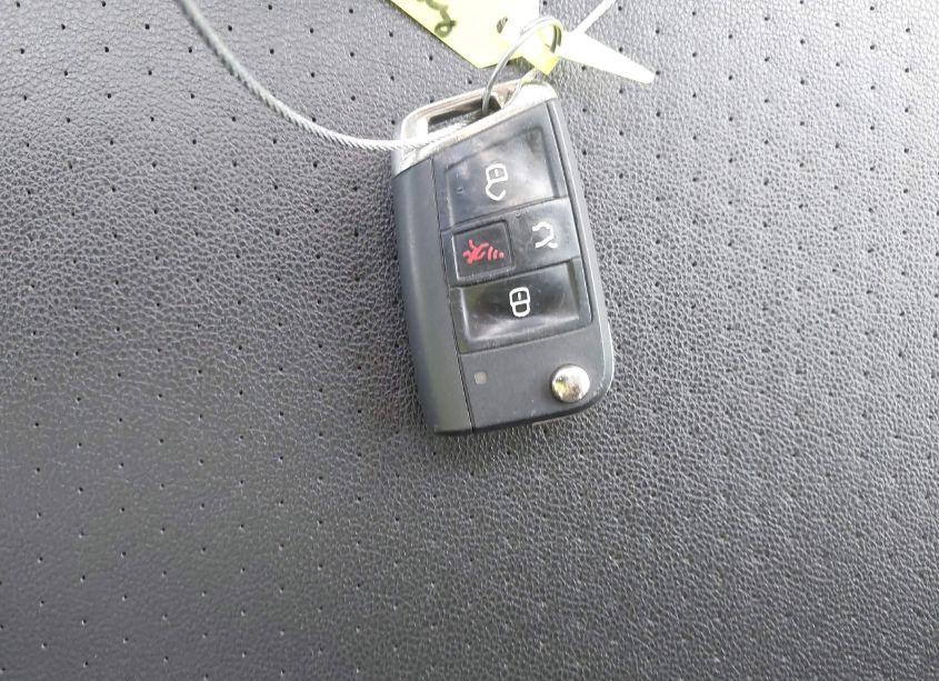 Photo 11 of 2021 Volkswagen Tiguan 2.0T SE/2.0T SE R-LINE BLACK/2.0T SEL (VIN 3VV3B7AX4MM100120)