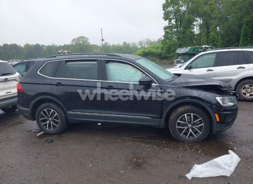 Photo 13 of 2021 Volkswagen Tiguan 2.0T SE/2.0T SE R-LINE BLACK/2.0T SEL (VIN 3VV3B7AX4MM114454)
