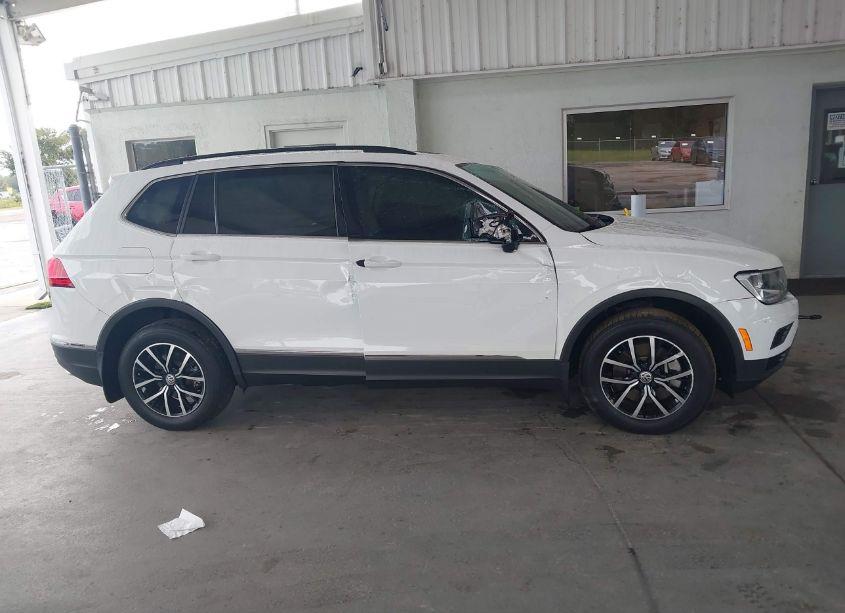 Photo 13 of 2021 Volkswagen Tiguan 2.0T SE/2.0T SE R-LINE BLACK/2.0T SEL (VIN 3VV3B7AX4MM144151)