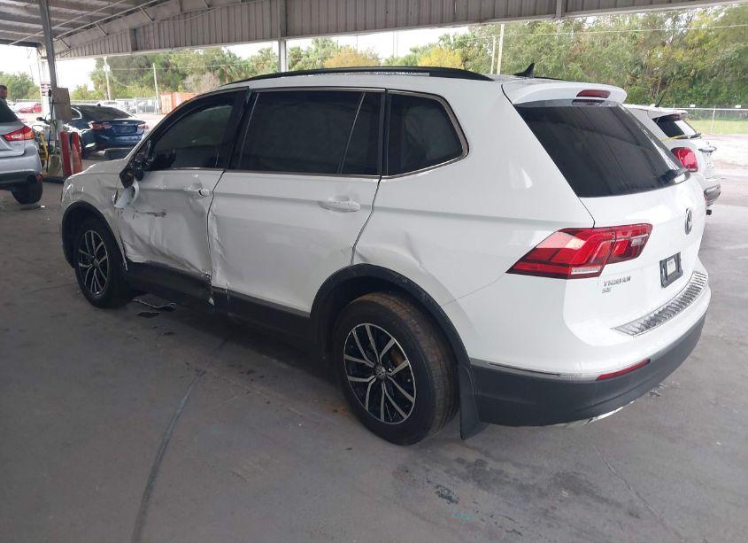 Photo 3 of 2021 Volkswagen Tiguan 2.0T SE/2.0T SE R-LINE BLACK/2.0T SEL (VIN 3VV3B7AX4MM144151)