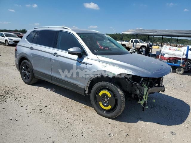 Photo 3 of 2022 VOLKSWAGEN TIGUAN SE (VIN 3VV3B7AX4NM085569)