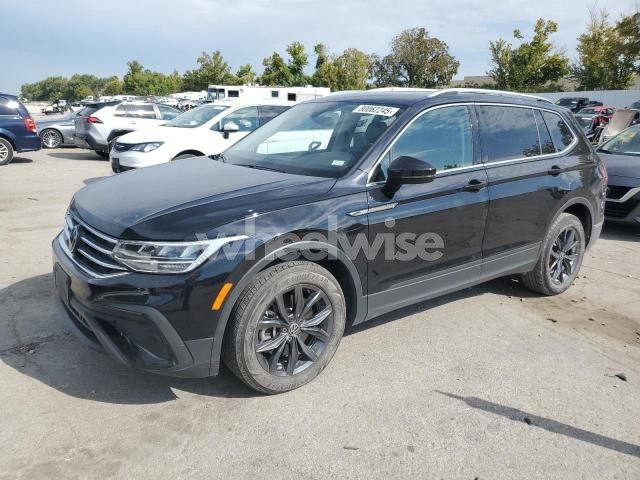 Photo 2 of 2022 VOLKSWAGEN TIGUAN SE (VIN 3VV3B7AX4NM092408)