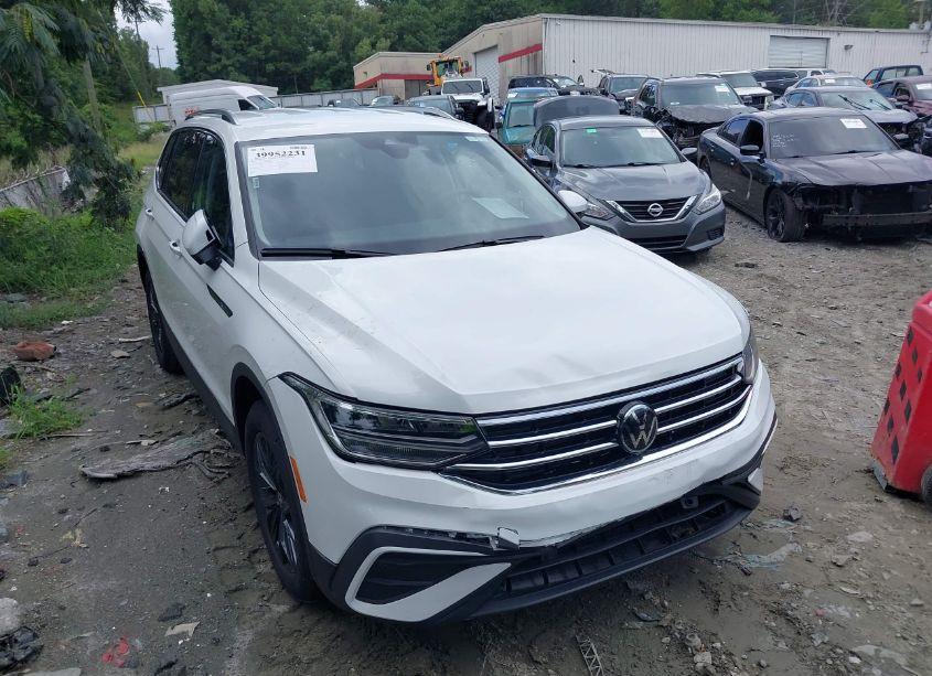 2024 Volkswagen Tiguan 2.0T SE (VIN 3VV3B7AX4RM133402) main photo