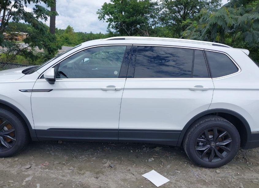 Photo 14 of 2024 Volkswagen Tiguan 2.0T SE (VIN 3VV3B7AX4RM133402)