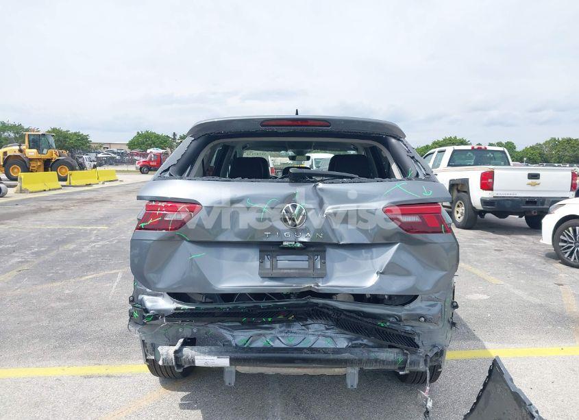 Photo 17 of 2024 Volkswagen Tiguan (VIN 3VV3B7AX4RM203903)