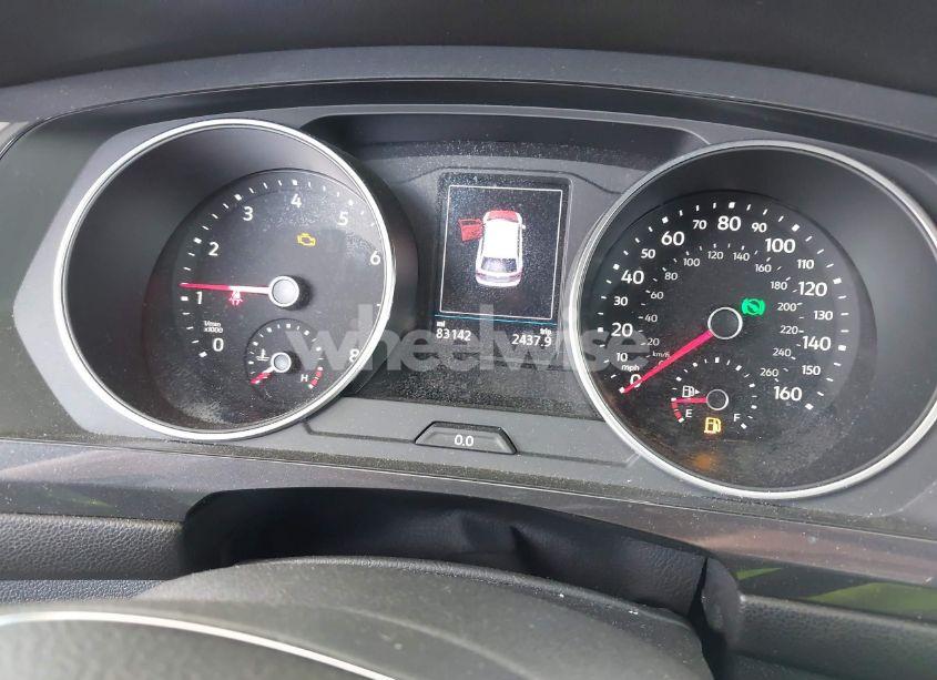 Photo 7 of 2018 Volkswagen Tiguan 2.0T SE/2.0T SEL (VIN 3VV3B7AX5JM190020)